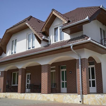 Fonix Apartmanhaz Nagypáli 外观 照片