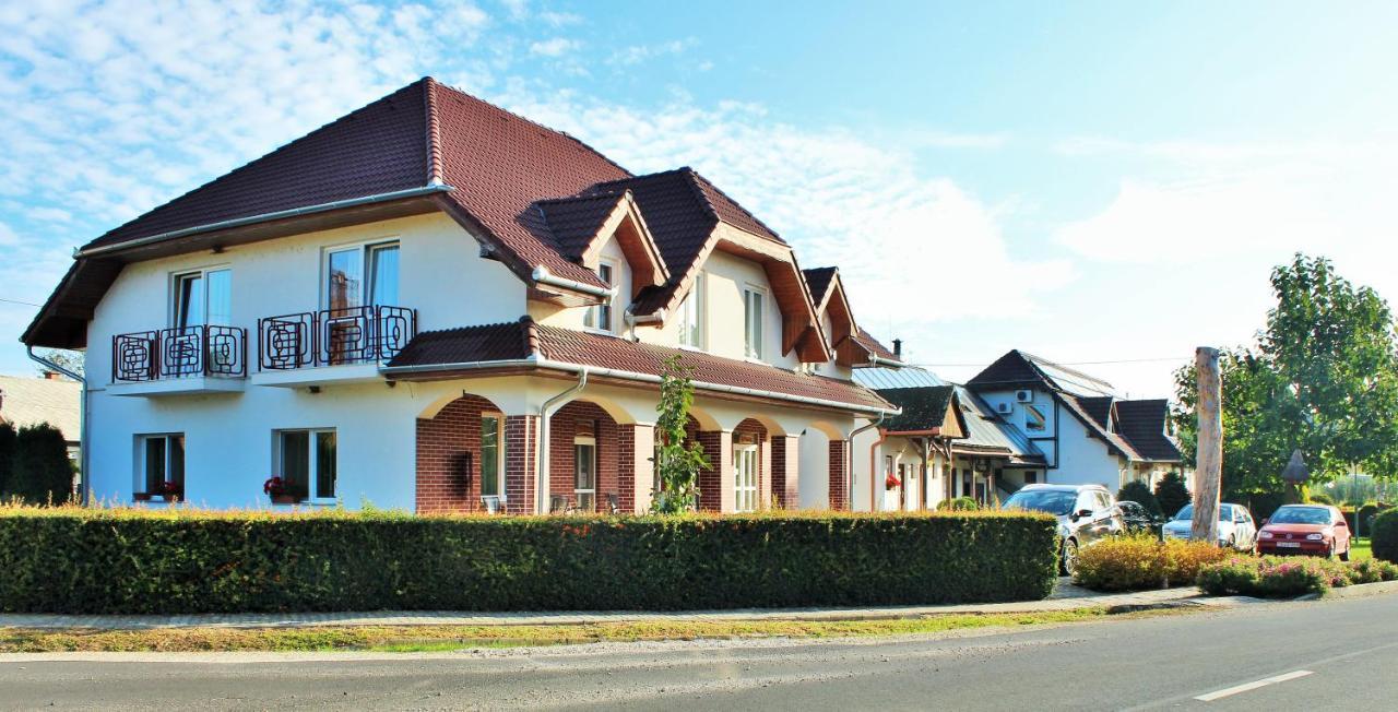 Fonix Apartmanhaz Nagypáli 外观 照片
